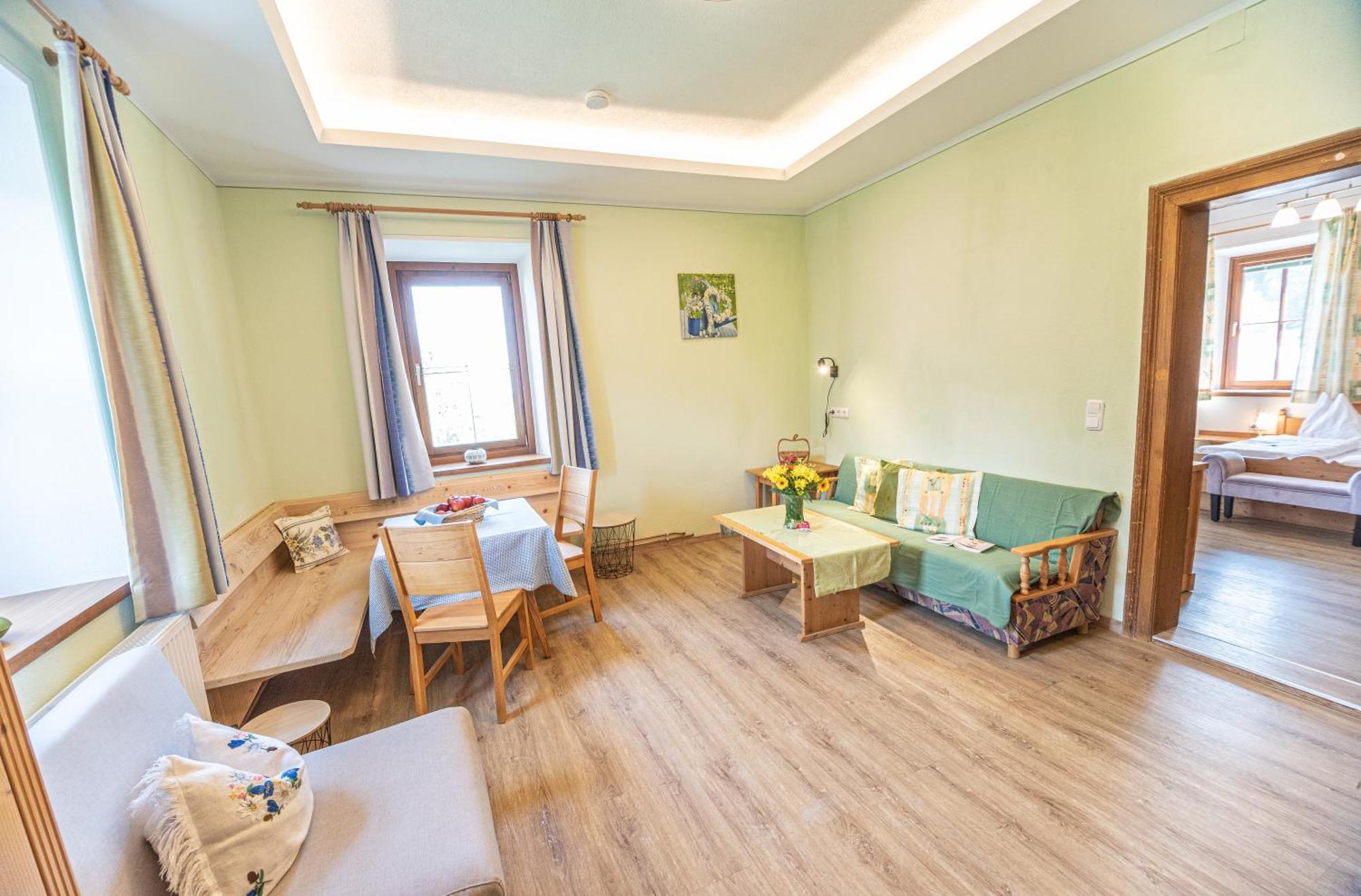 Hotel Gasthof Gribelehof Lienz Exteriör bild